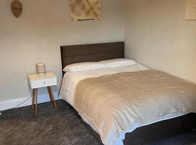 St Nic House בית נופש קרליסל